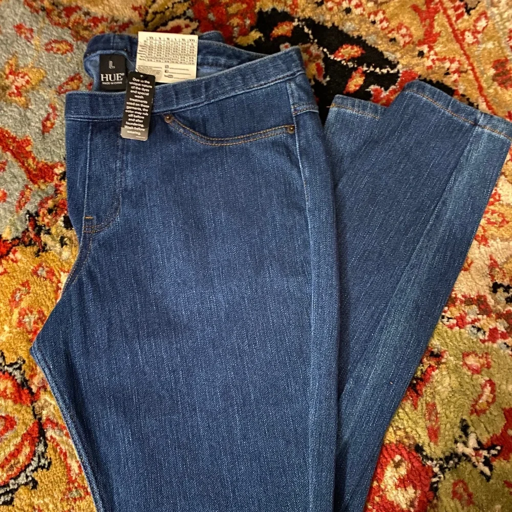 NWT ~ HUE Leggings ~ skinny blue jeans ~ large - Picture 2 of 4